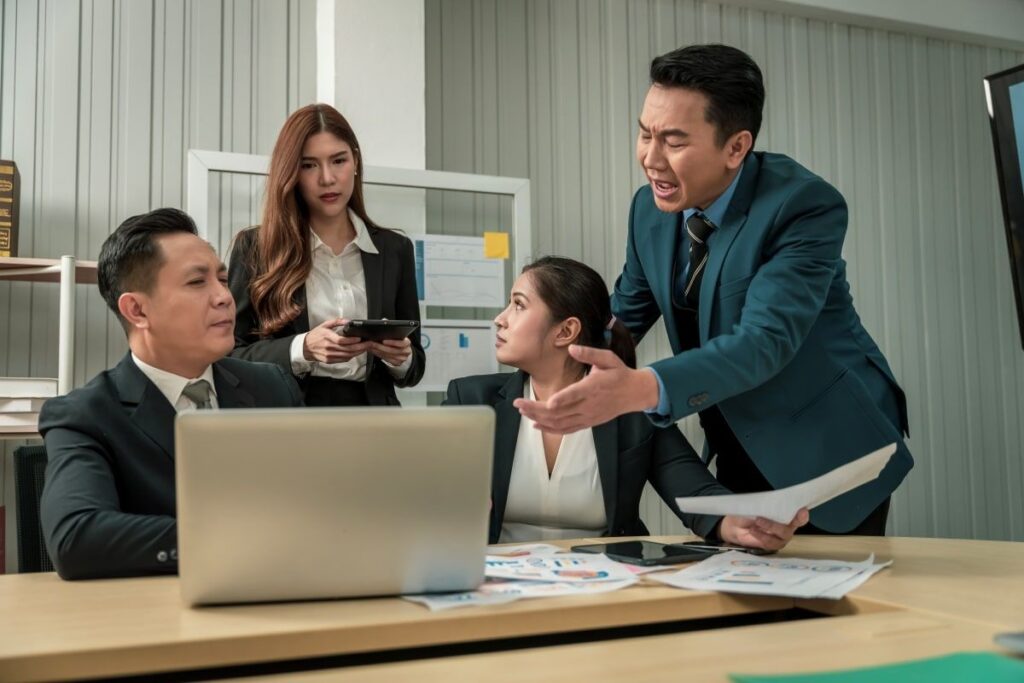 Pelatihan Soft Skill Teamwork pada Efisiensi Operasional